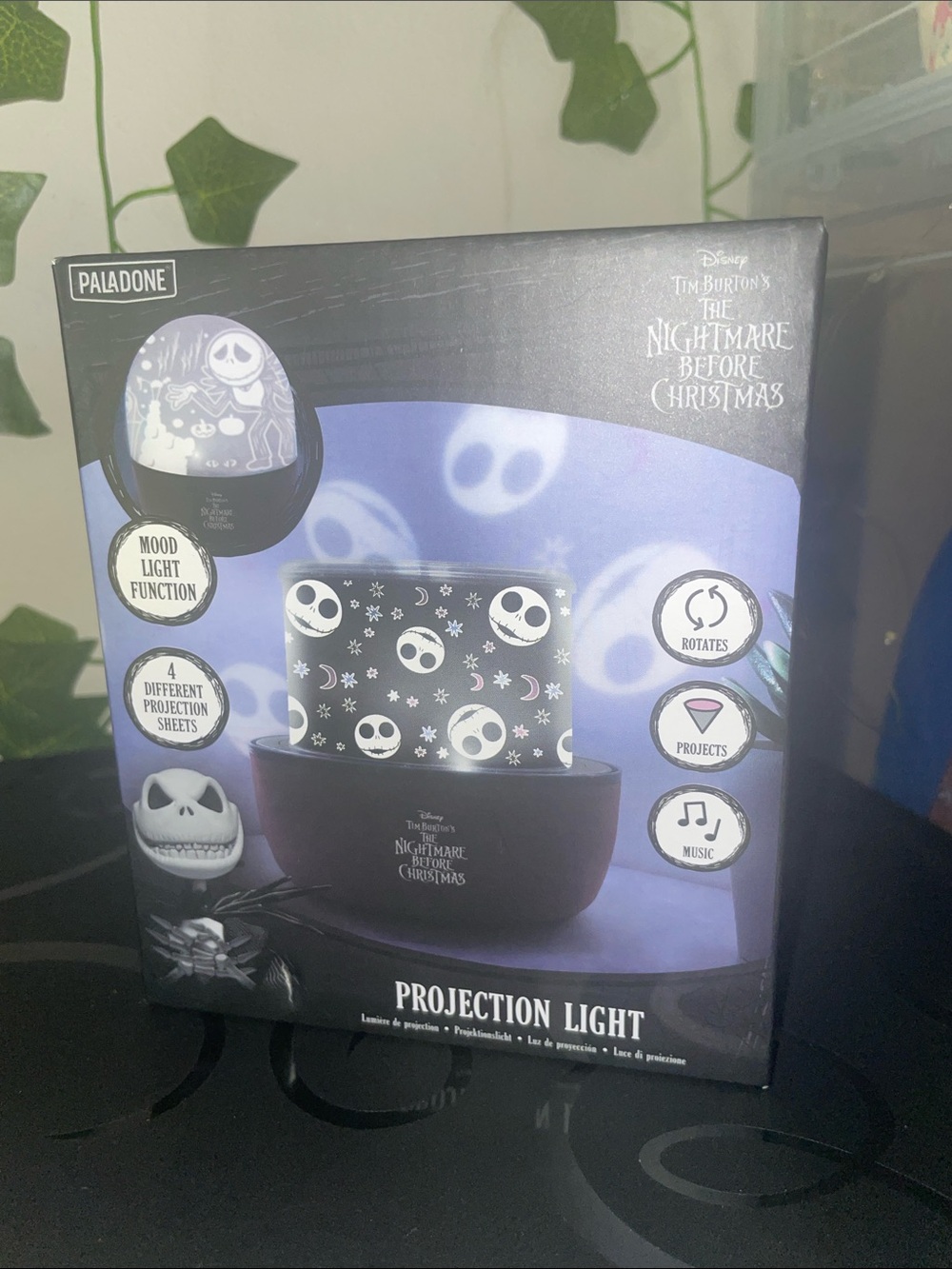Tim Burton's The Nightmare Before Christmas Collectible Box - Black - Picture 1 of 4